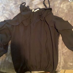 Off the shoulder cropped sleeve tank